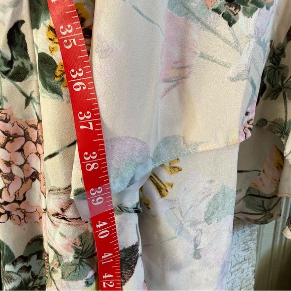 DN Designs Floral Ruffles High Low Short Sleeves Dress Tulips Hydrangeas - Picture 10 of 13